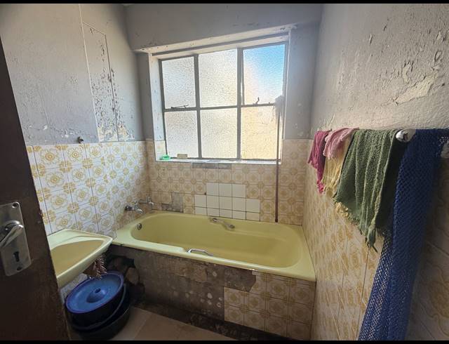 3 BEDROOM APARTMENT FOR SALE IN SUNNYSIDE